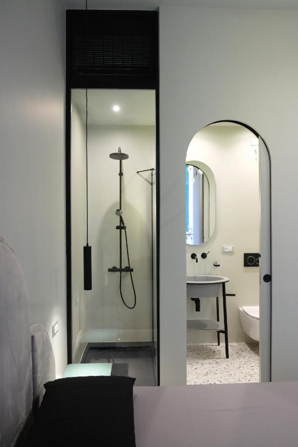 Luciani 33 Luxury Rooms Σαλέρνο Εξωτερικό φωτογραφία
