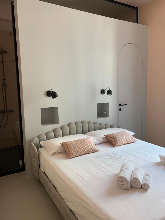 Luciani 33 Luxury Rooms Σαλέρνο Εξωτερικό φωτογραφία