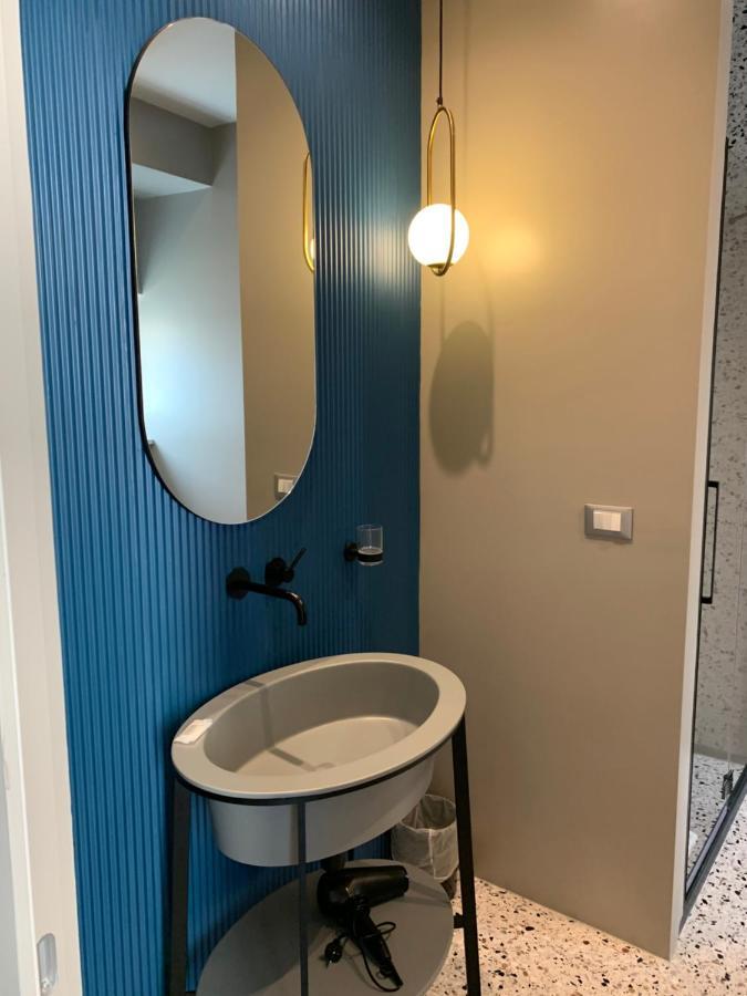 Luciani 33 Luxury Rooms Σαλέρνο Εξωτερικό φωτογραφία