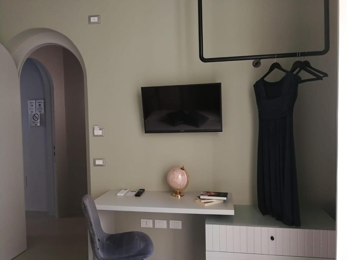 Luciani 33 Luxury Rooms Σαλέρνο Εξωτερικό φωτογραφία