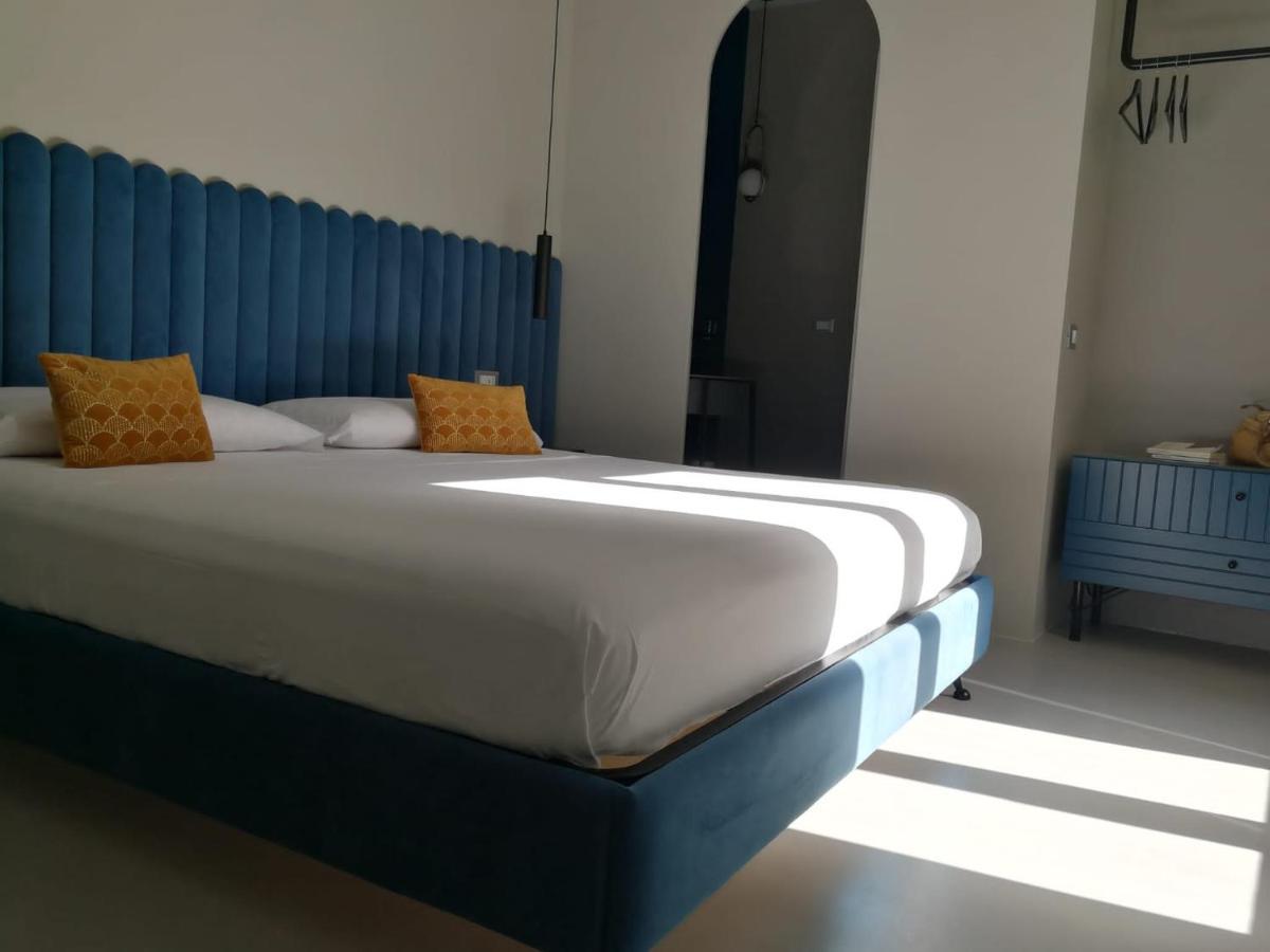 Luciani 33 Luxury Rooms Σαλέρνο Εξωτερικό φωτογραφία