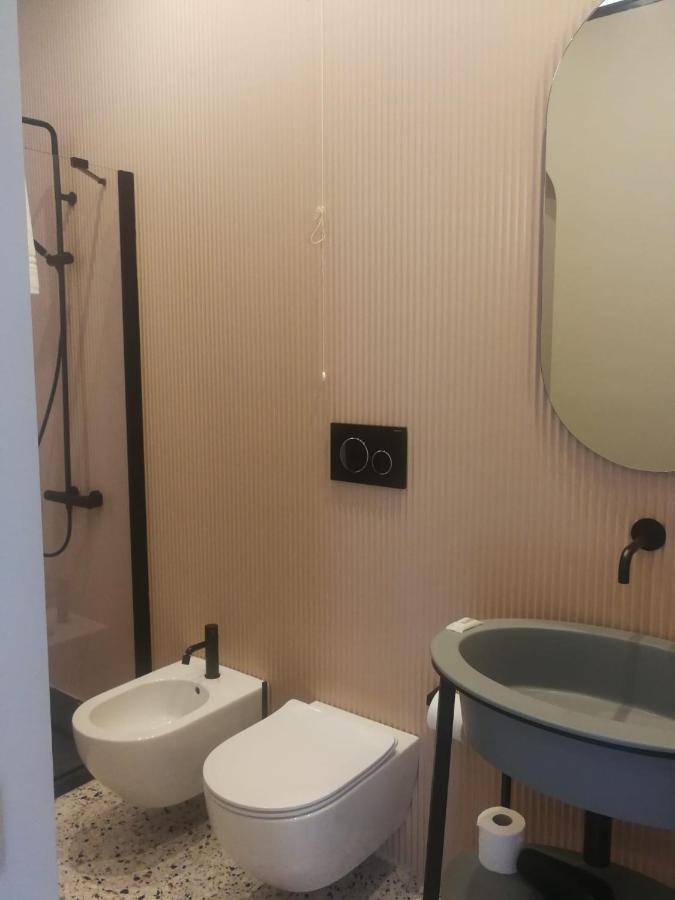 Luciani 33 Luxury Rooms Σαλέρνο Εξωτερικό φωτογραφία